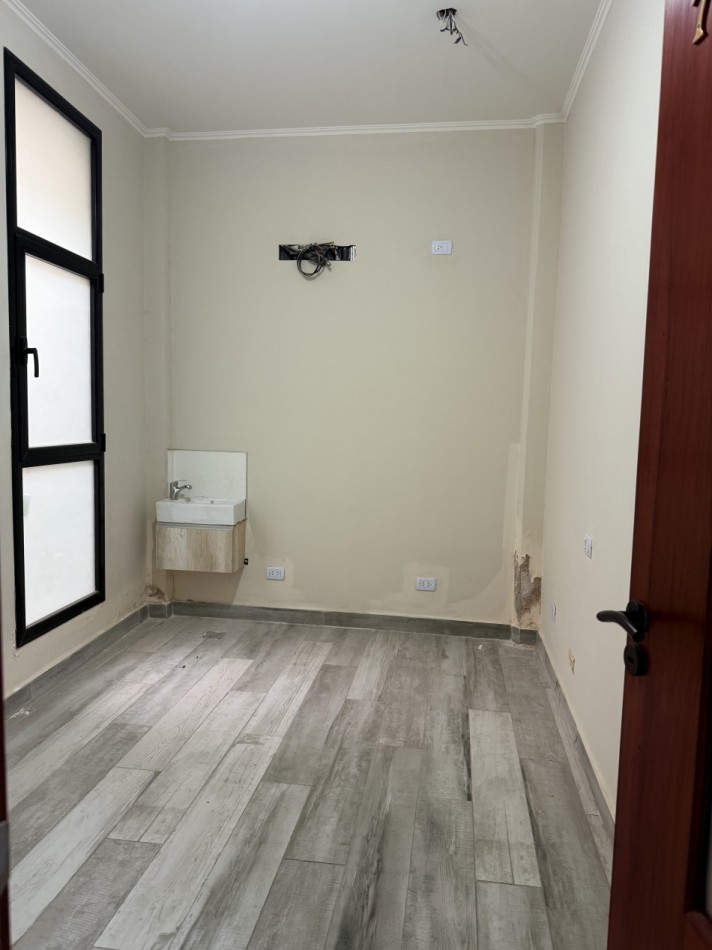 VENTA CENTRO MEDICO - A ESTRENAR- JUNIN AL 900