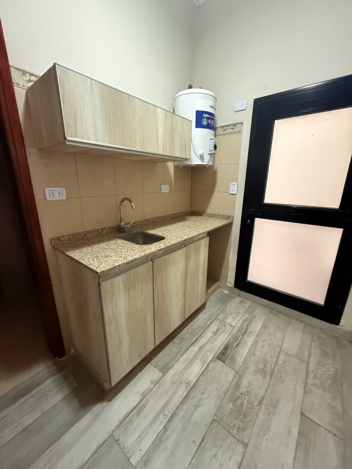 VENTA CENTRO MEDICO - A ESTRENAR- JUNIN AL 900