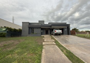 Venta Alquiler Casa en Quinta Azucena